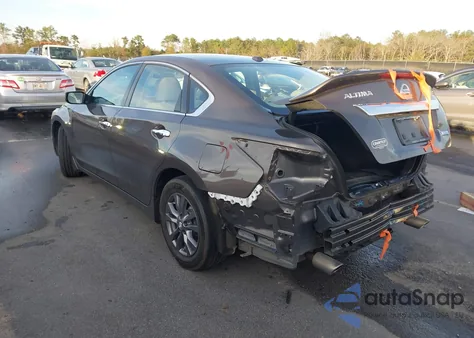 2015 Nissan Altima 2.5 S z USA, uszkodzony, nr VIN 1N4AL3AP4FN922670